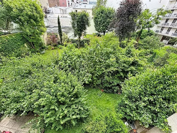 St Ambroise - Square Gardette - 3 p au calme sur jardins