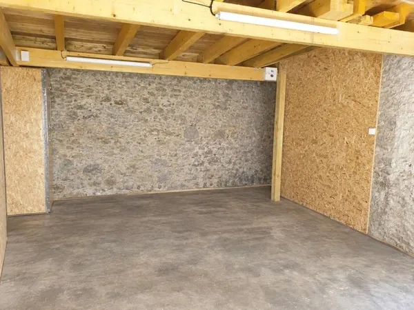 Parking/Garage/Box 74 m²