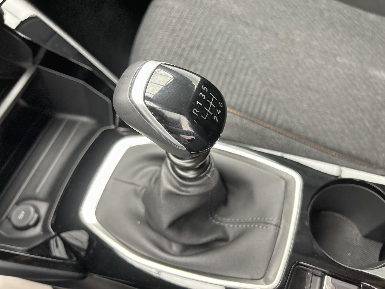 Peugeot 208 100 s&s bvm6 business — photo 17