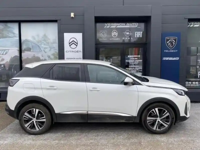 Peugeot 3008 ii puretech 130 s&amp;s eat8 allure — photo 2