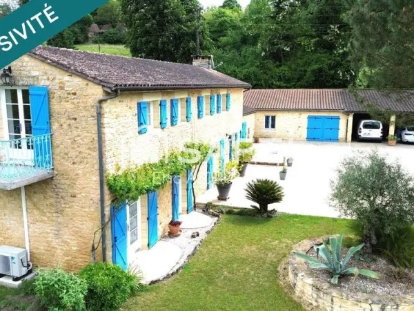 Maison avec gîte et Piscine -24200 Sarlat la Canéda