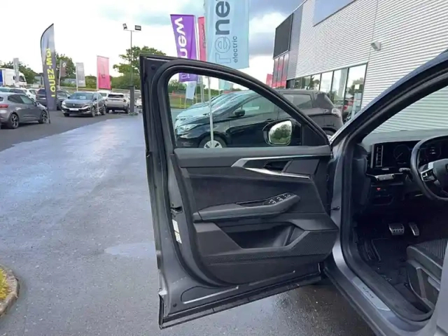 Renault Austral mild hybrid 160 auto — photo 11