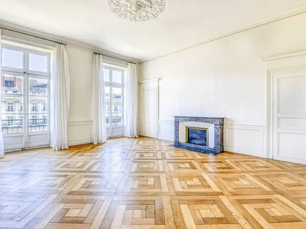 Appartement 5 pièces 153 m²
