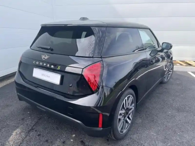 Mini Cooper 3 portes se 218ch classic — photo 2