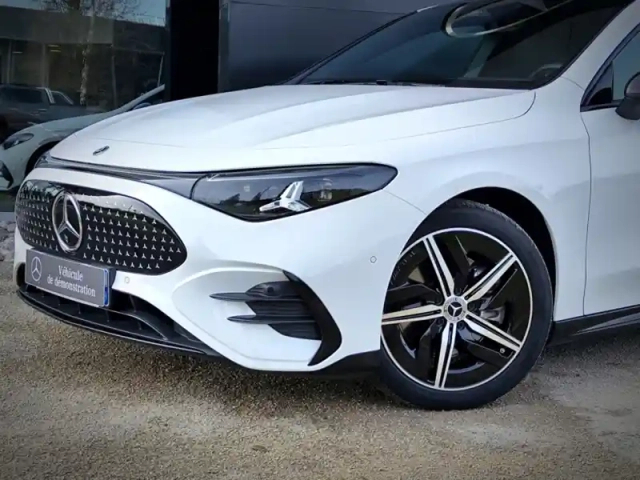 Mercedes Cla coupe amg line 250+ avec technologie eq — photo 5