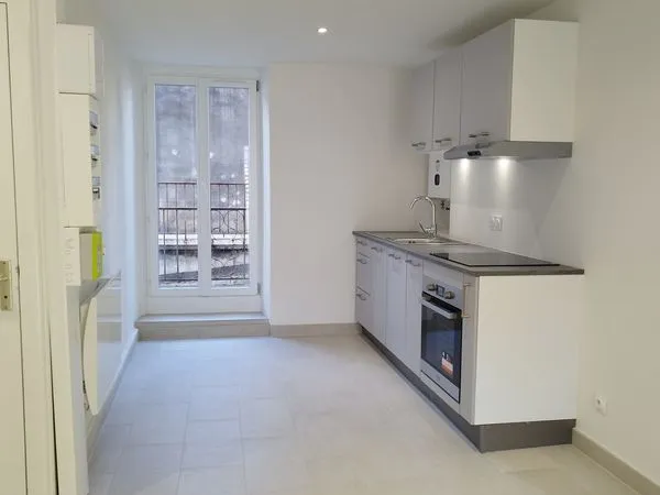 T2 30 m2 plein centre 10 minutes à pied de la gare