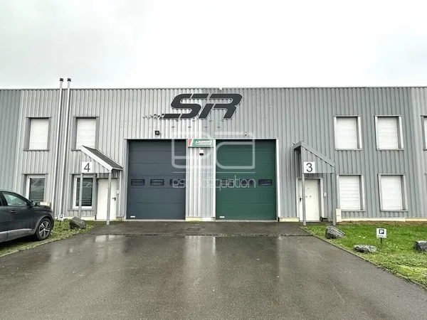 Local d'activité 1153 m²