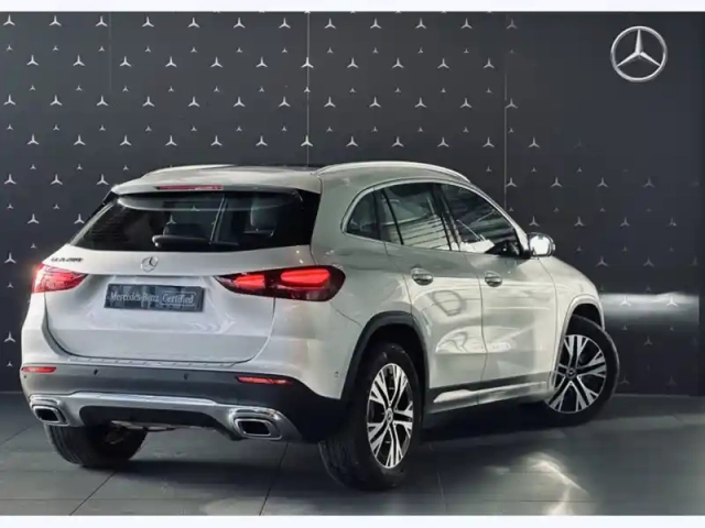 Mercedes Gla 200 progressive line — photo 6