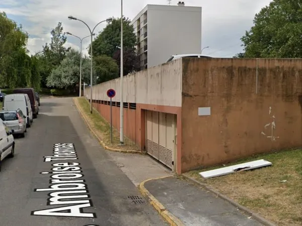 Place de parking sécurisée à louer - 100 m de la gare Rosny-sous-Bois-Perrier