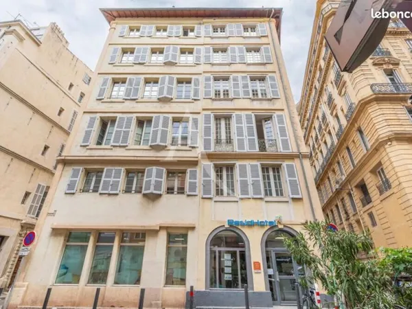 Studio 1 pièce 21 m²