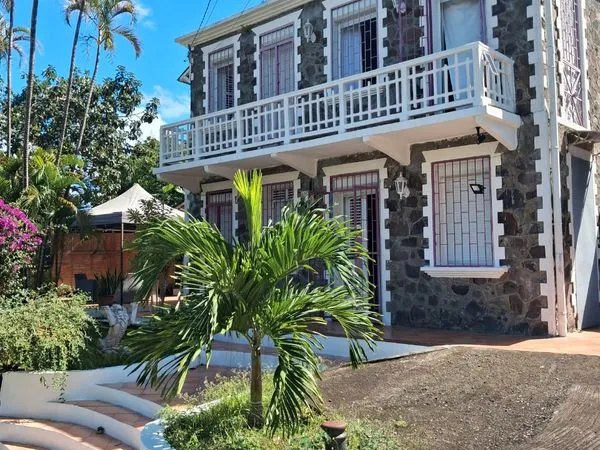 Vends très belle maison en pierre