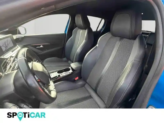 Peugeot 208 e- 136ch gt — photo 12