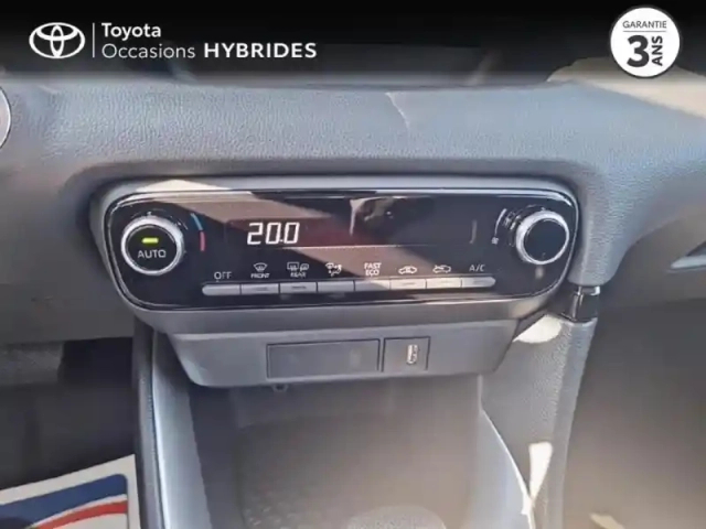 Toyota Yaris 116h dynamic 5p my22 — photo 15