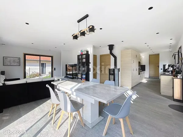 Maison 7 pièces 143 m²
