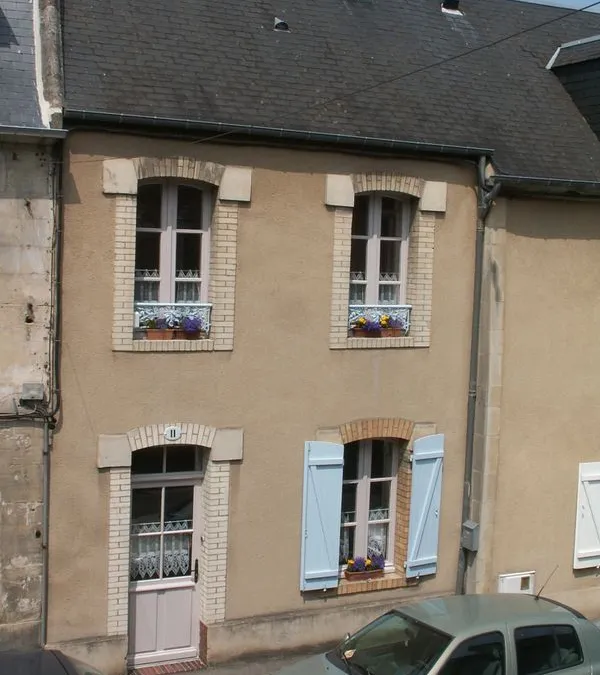 Photo 1