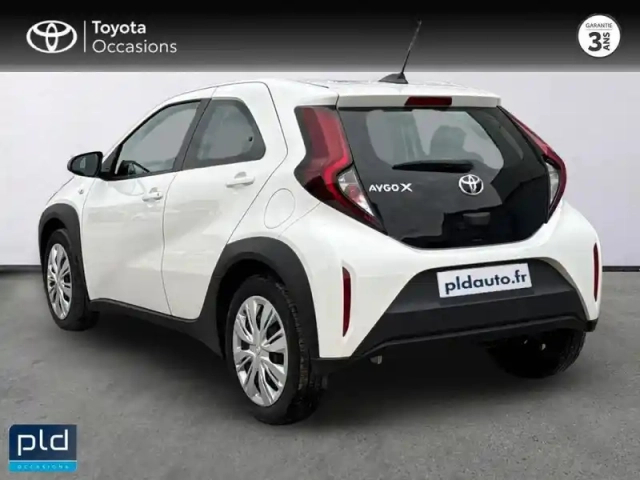 Toyota Aygo X 1.0 vvt-i 72ch dynamic — photo 2