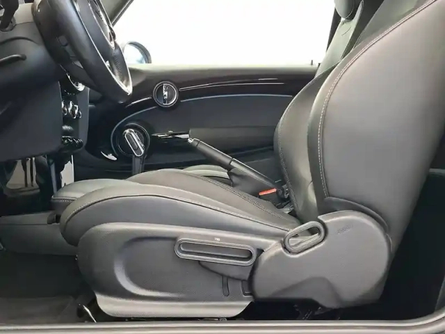Mini Mini cabriolet cooper 136 ch dkg7 — photo 26