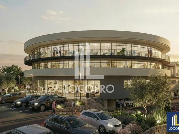 Local commercial 1162 m²