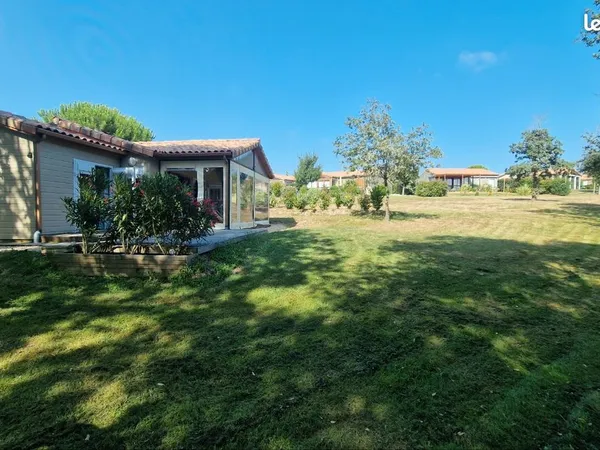 Chalet et terrain à vendre