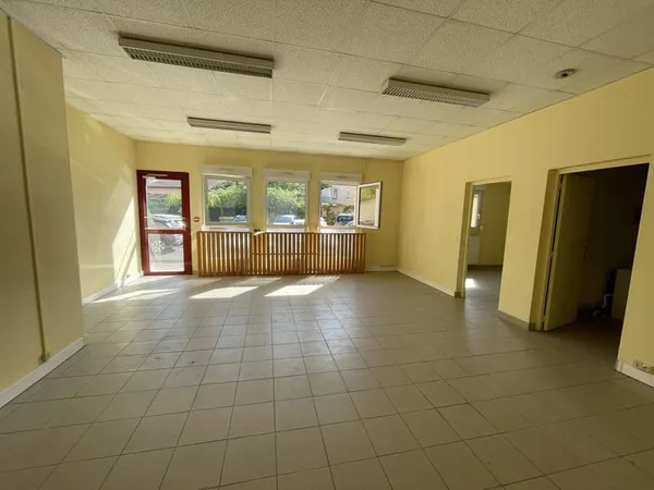Local d'activité de 64m2