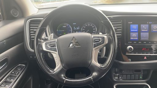 Mitsubishi Outlander 2.4 MIVEC 208 Hybrid  4WD BVA6 - Buisness – 2020 – 90175 km – Hybride rechargeable – Boîte Automatique — photo 27