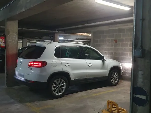 Parking 11ème rue Leon Frot