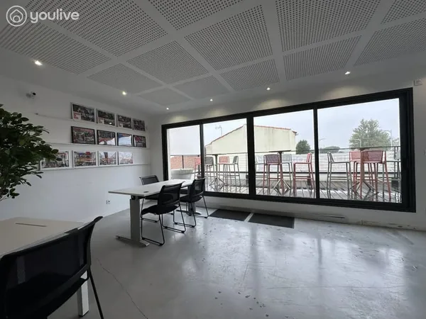Bureau lumineux 86 m² - proche Port Olona