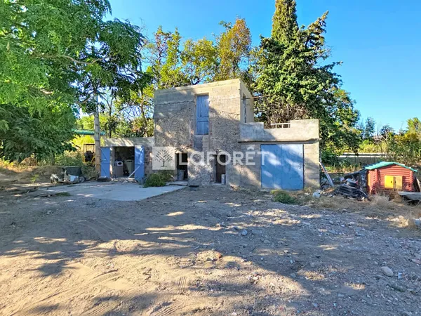 Terrain 4766 m²