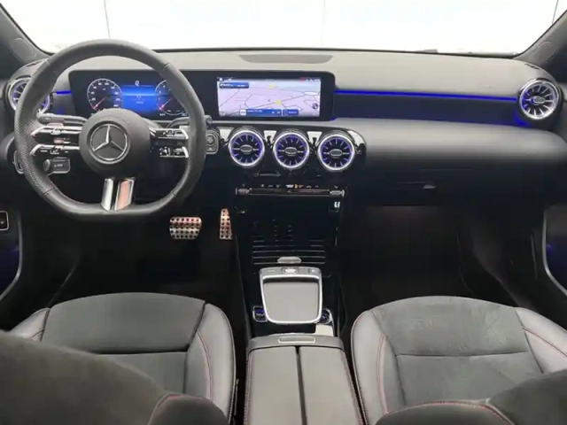Mercedes Classe A 180 berline amg line — photo 11