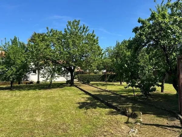 Terrain 500 m²