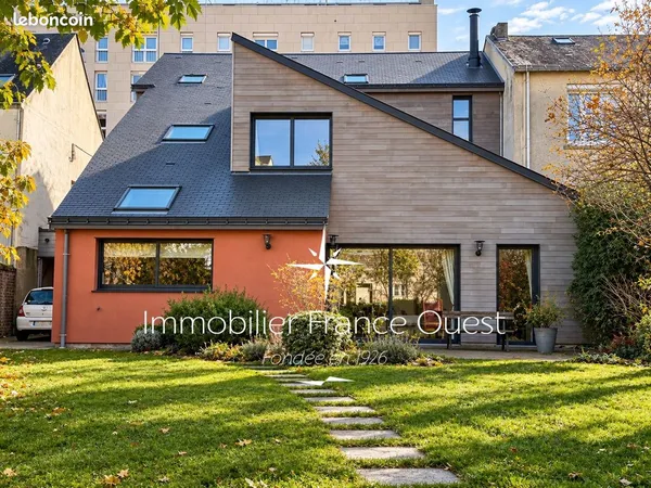 Maison 8 pièces 245 m²