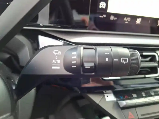 Renault 5 renault  e-tech electrique 10 ch autonomie confort — photo 33