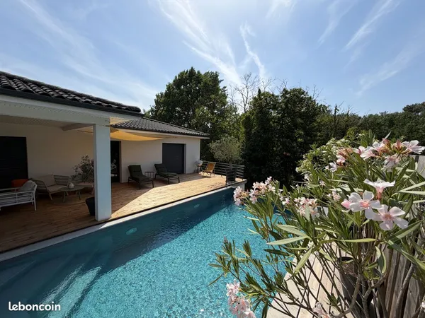 Maison contemporaine 5 chambres avec piscine
