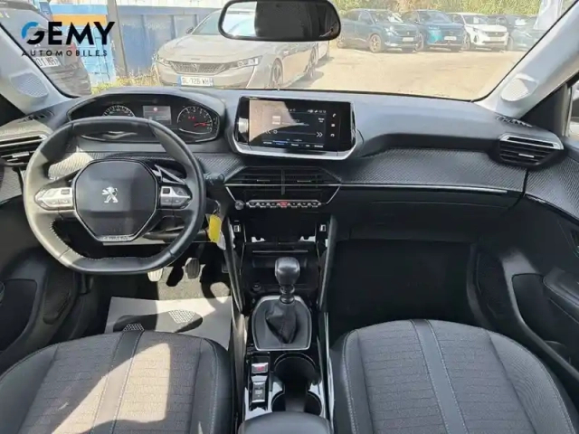 Peugeot 208 puretech 100 s&amp;s bvm6 — photo 8