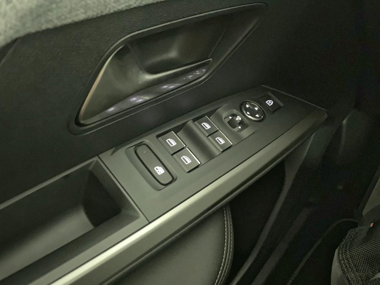 Peugeot 3008 hybrid 145 e-dcs6 gt — photo 20
