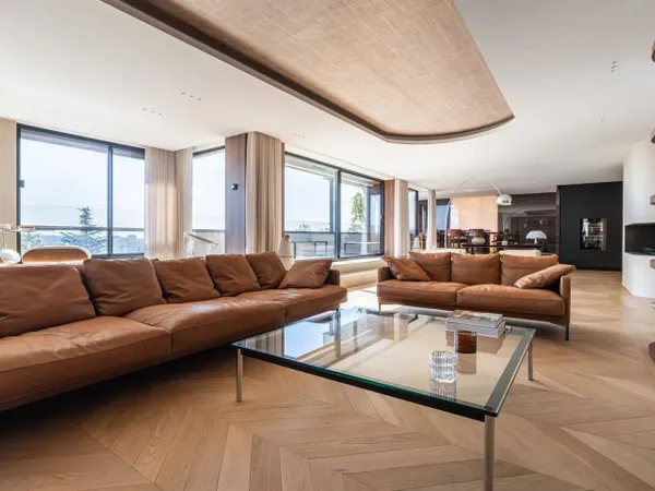 Appartement 4 pièces 205 m²