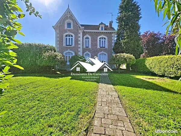 Propriété 8 pièces 209 m²