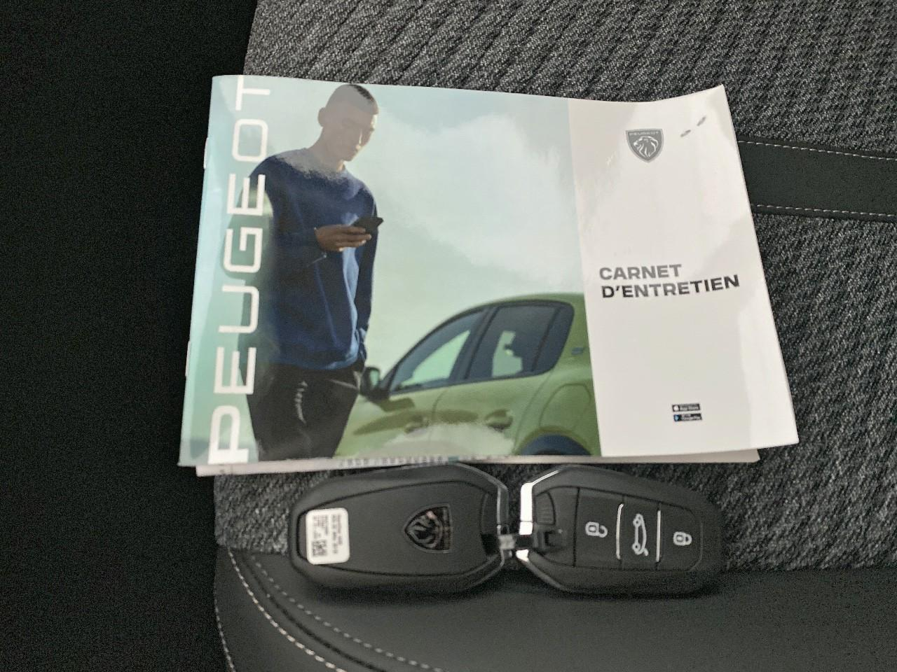 Peugeot 308 hybrid 145 e-dcs6 allure — photo 18