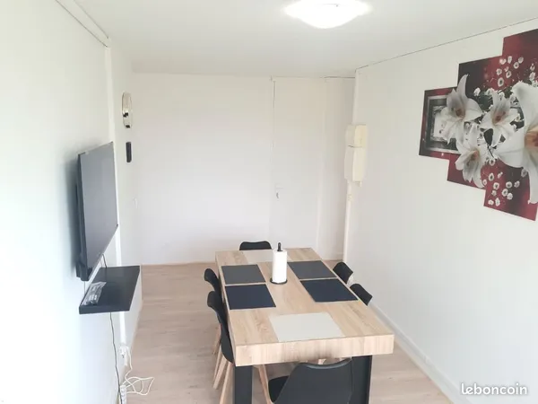 Location chambre 19m² meublée proche transport