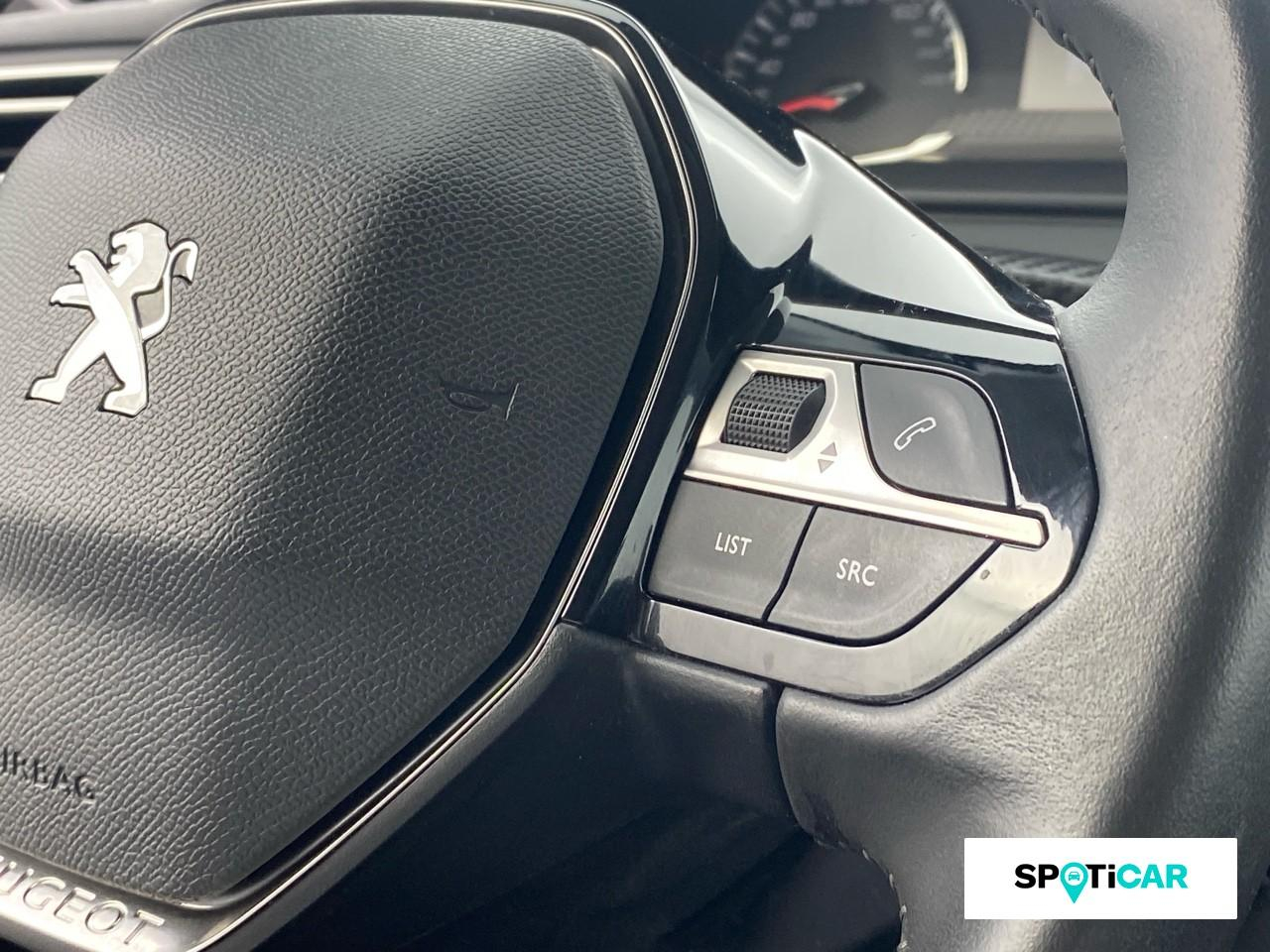 Peugeot 208 1.2 puretech 100ch s&s allure — photo 18