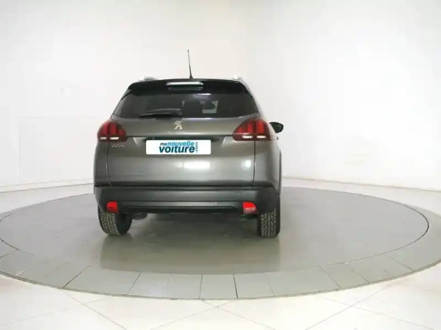 Peugeot 2008 puretech 130ch s&amp;s bvm6 — photo 7