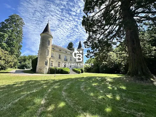 Château 16 pièces 1169 m²