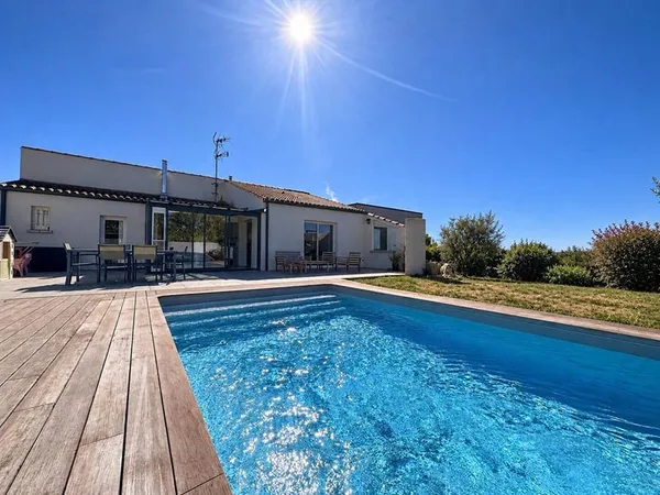 Maison de plain-pied 5 pièces 140 m²