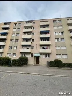 T3 de 50 m² vendu loué - Marseille 3e - 82 000 net vendeur