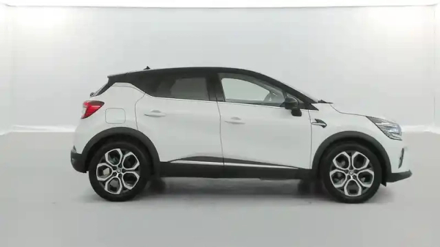 Renault Captur e-tech 145 - 21 — photo 6