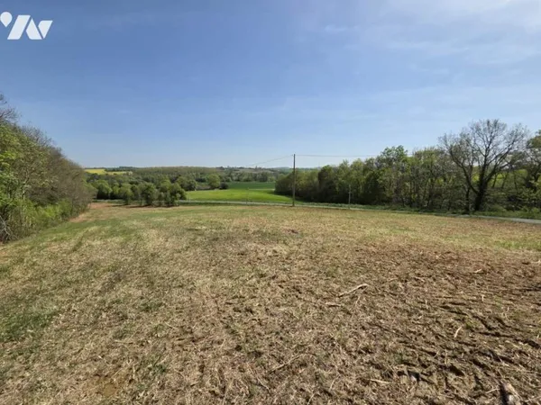 Terrain 3707 m²