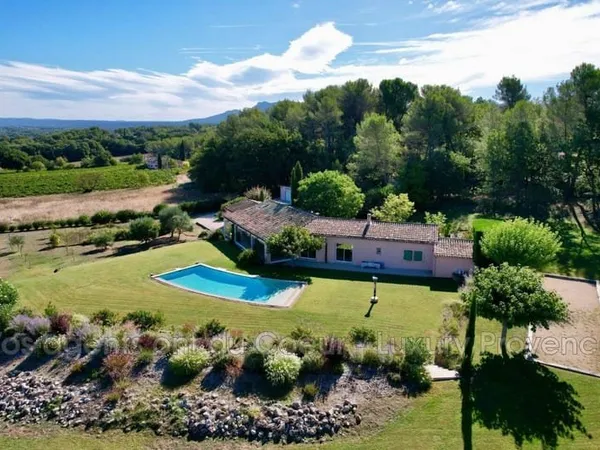 Maison 6 pièces 202 m²