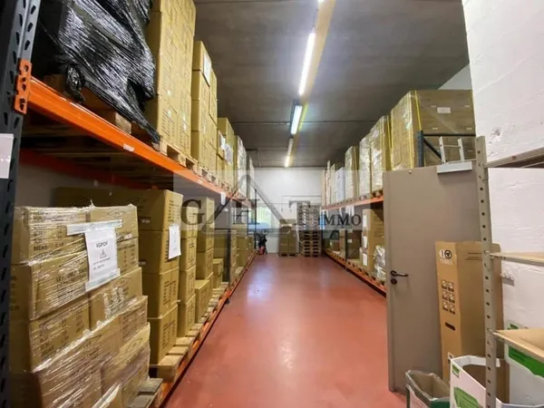 ENTREPOT 1 500 M² A RIS ORANGIS A LOUER