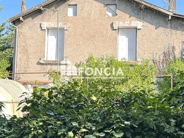 Périgueux - maison avec deux appartements indépendants, garage et jardin