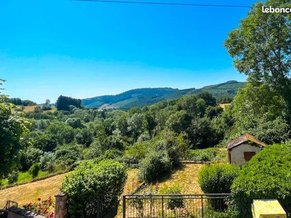 Maison 7 pièces - 140 m² avec jardin et très belle vue - Anost (Morvan)